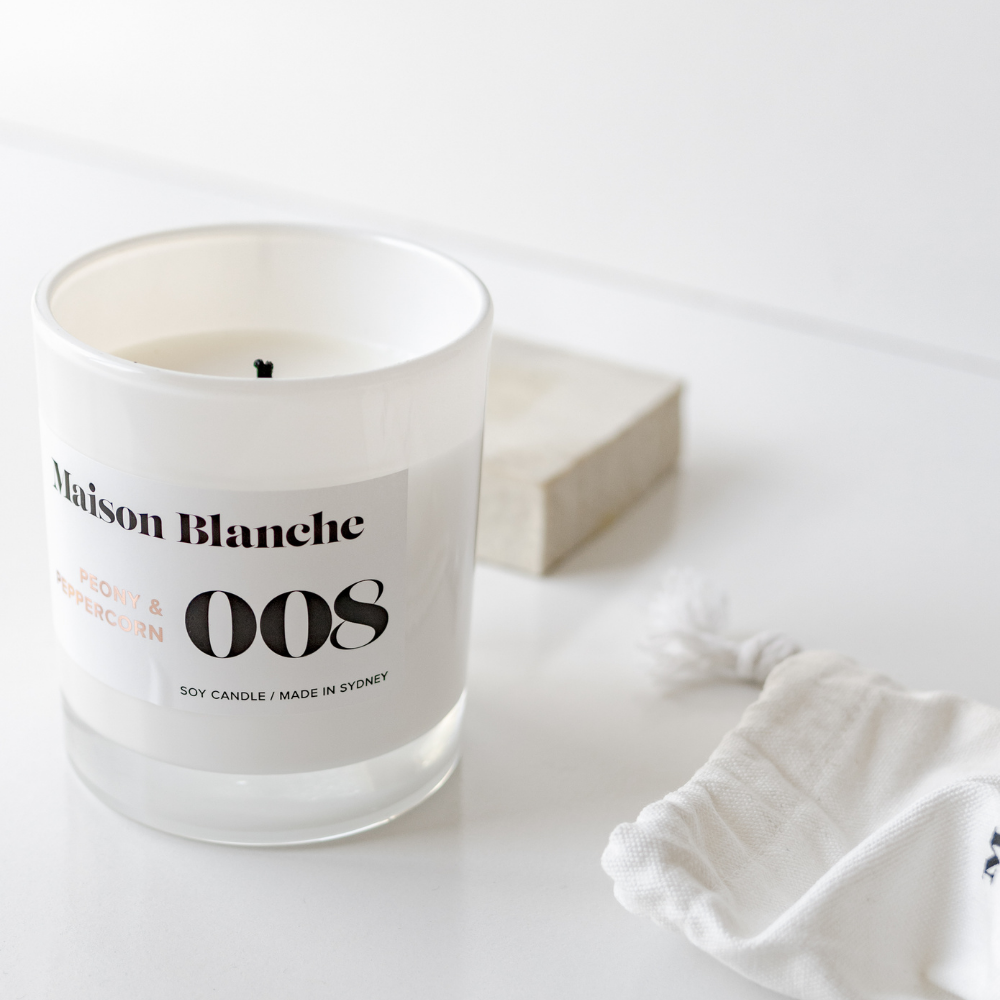 🌸 008 Peony & Peppercorn Medium Candle Maison Blanche ✨🕯️💗 - Floral, fresh, subtly spicy