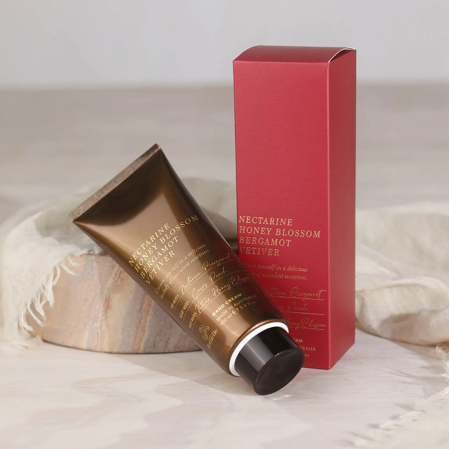 🍑 Nectarine, Honey Blossom, Bergamot & Vetiver – Hand Cream (100ml) By Urban Rituelle