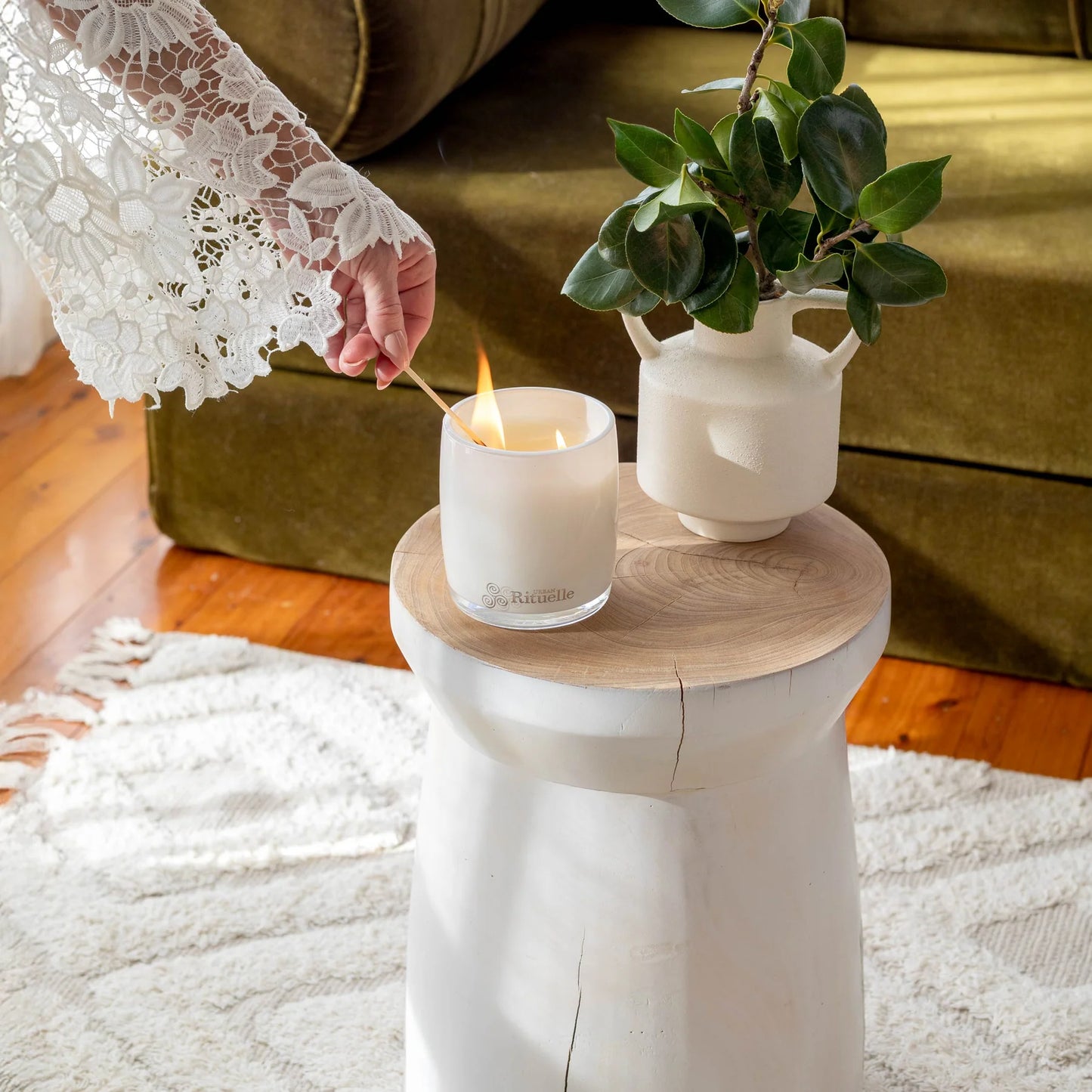 🌊 Crisp Sea Mist, Juniper, Amberwood Scented Soy Candle 400g by Urban Rituelle 🌊🌿🪵 - woody, aromatic