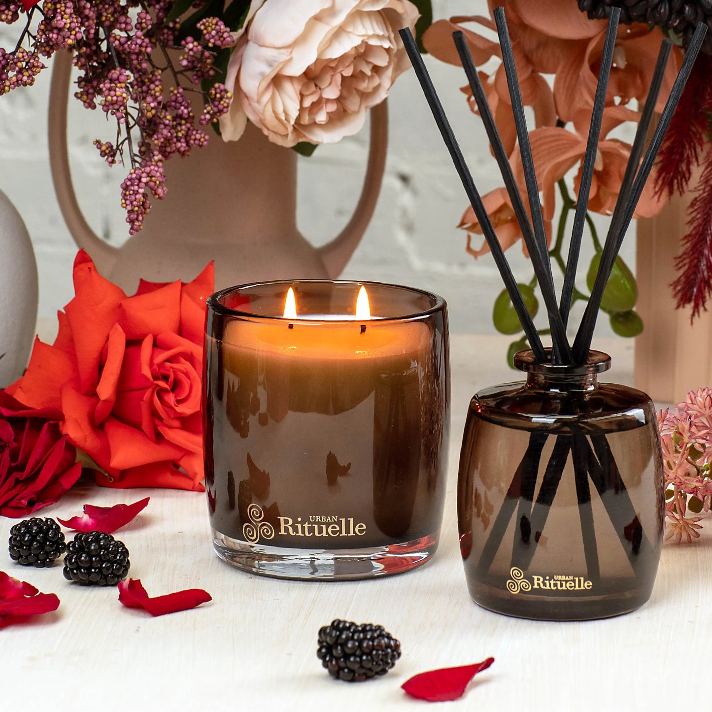 🌹 Velvet Rose Garden, Patchouli & Amber Scented Soy Candle (400g) By Urban Rituelle🌹🌿✨ - floral, warm