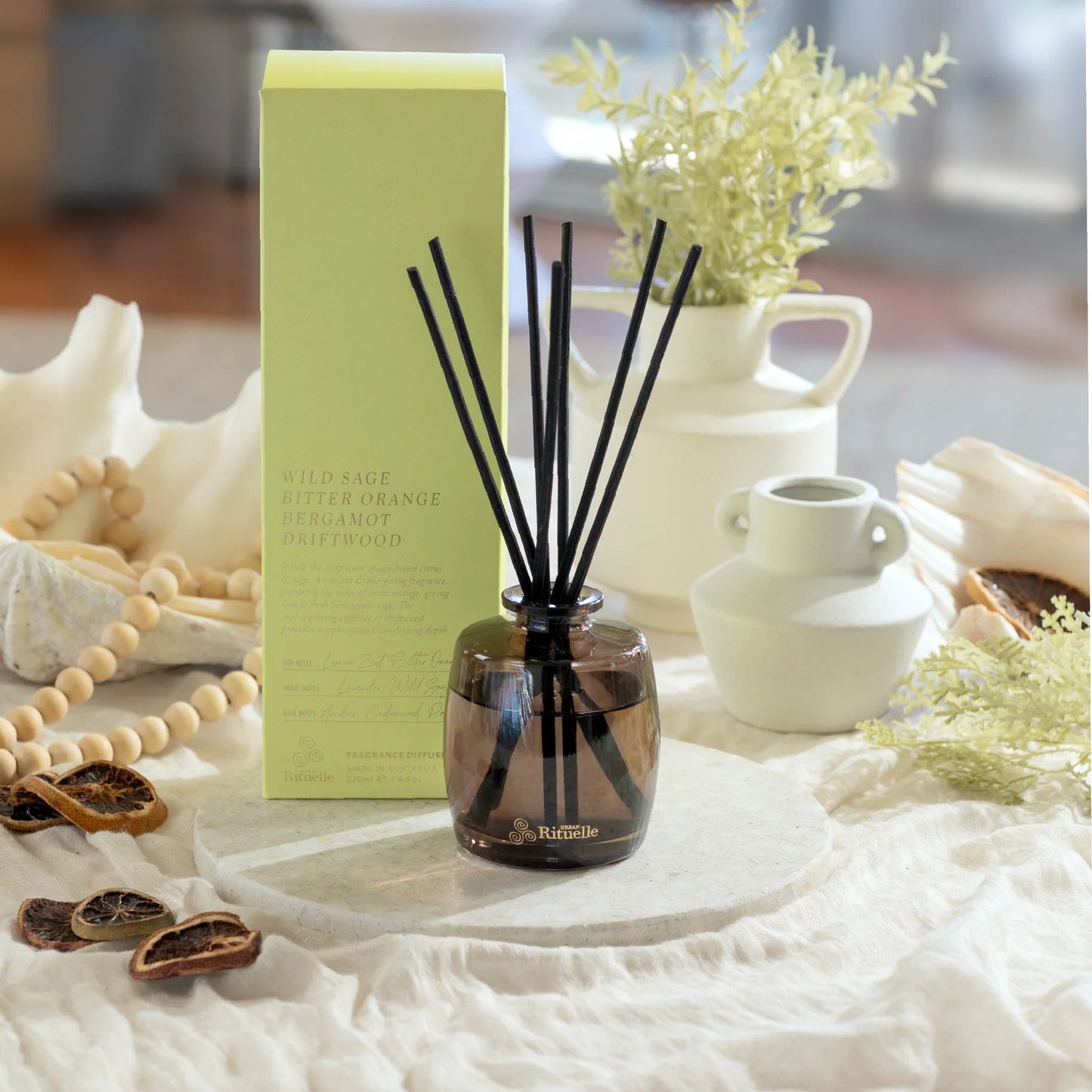 🌿 Wild Sage, Bitter Orange, Bergamot & Driftwood Fragrance Diffuser Set (220ml) By Urban Rituelle - Botanical freshness with a grounded twist. 🌬️