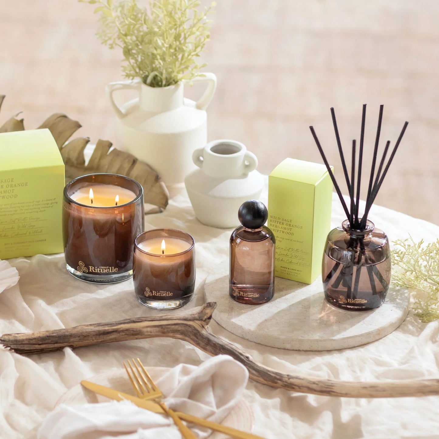 🌿 Wild Sage, Bitter Orange, Bergamot & Driftwood Fragrance Diffuser Set (220ml) By Urban Rituelle - Botanical freshness with a grounded twist. 🌬️