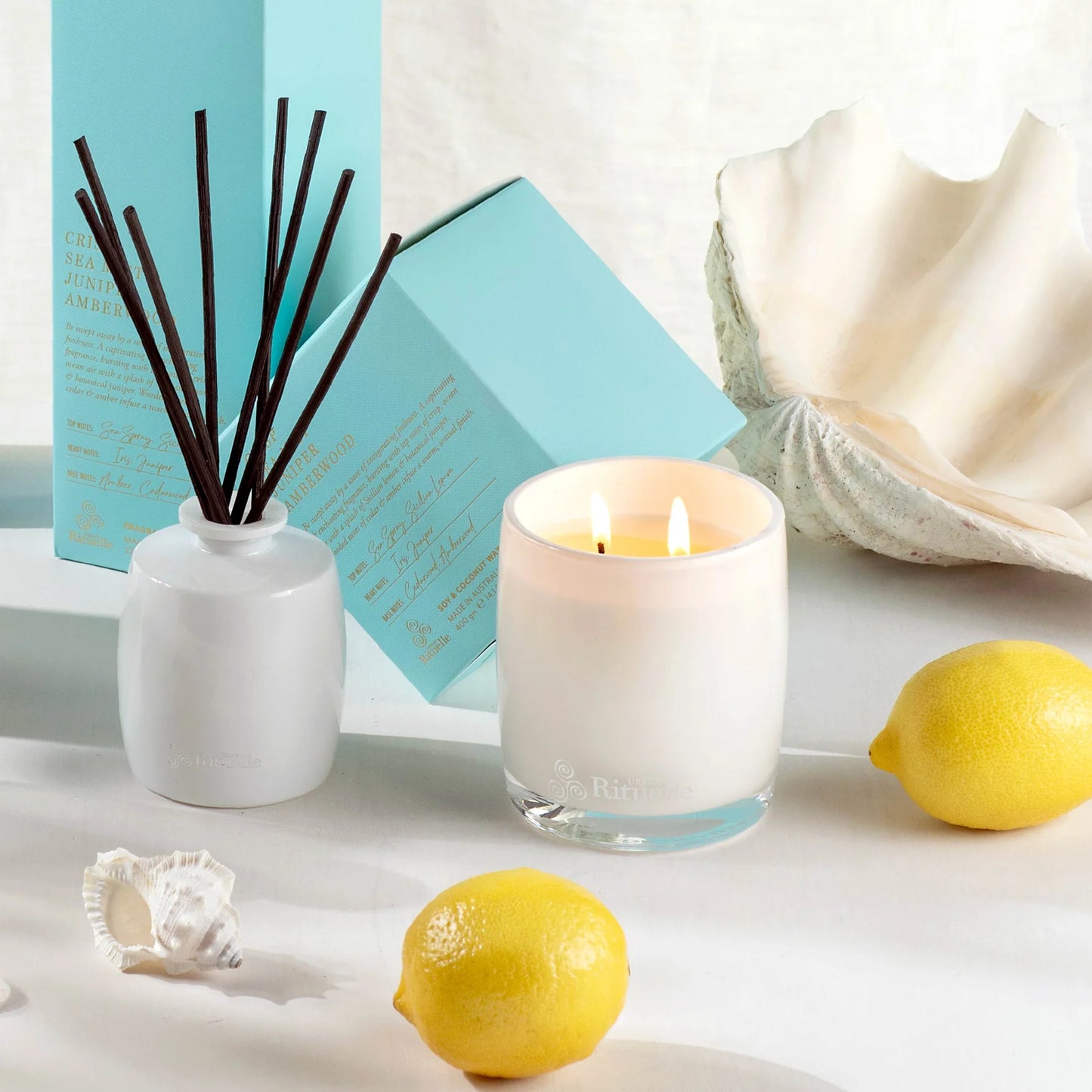 🌊 Crisp Sea Mist, Juniper, Amberwood Scented Soy Candle 400g by Urban Rituelle 🌊🌿🪵 - woody, aromatic