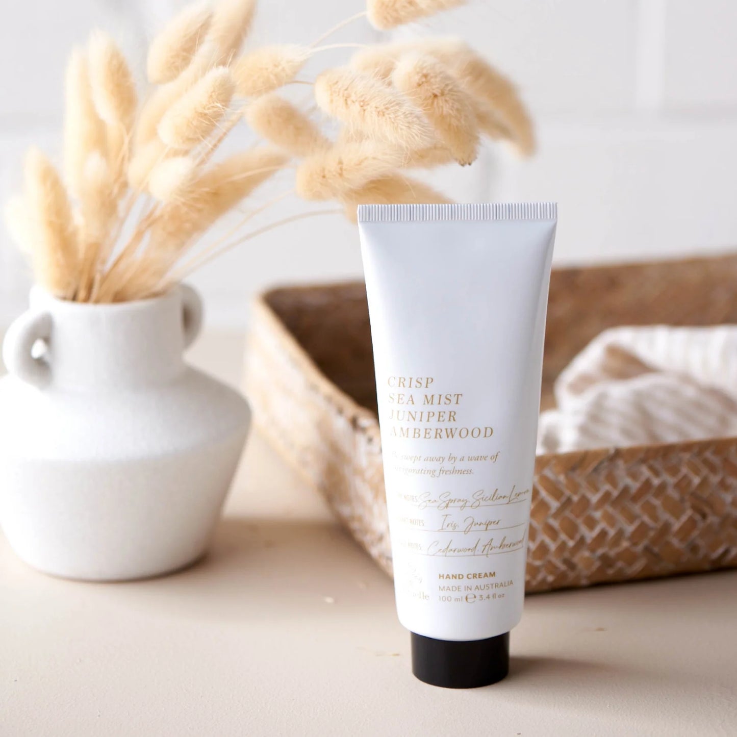 🌊 Crisp Sea Mist, Juniper & Amberwood – Hand Cream (100ml) By Urban Rituelle